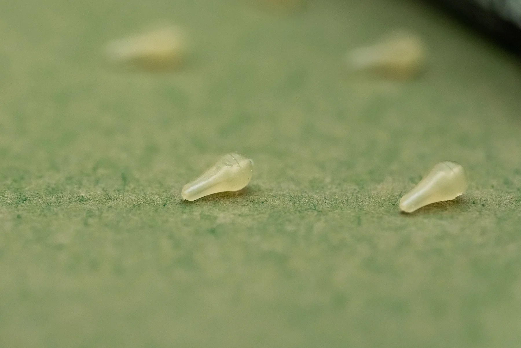 Dazzlers Magowhite Distance Hookbead Small - Slika 4